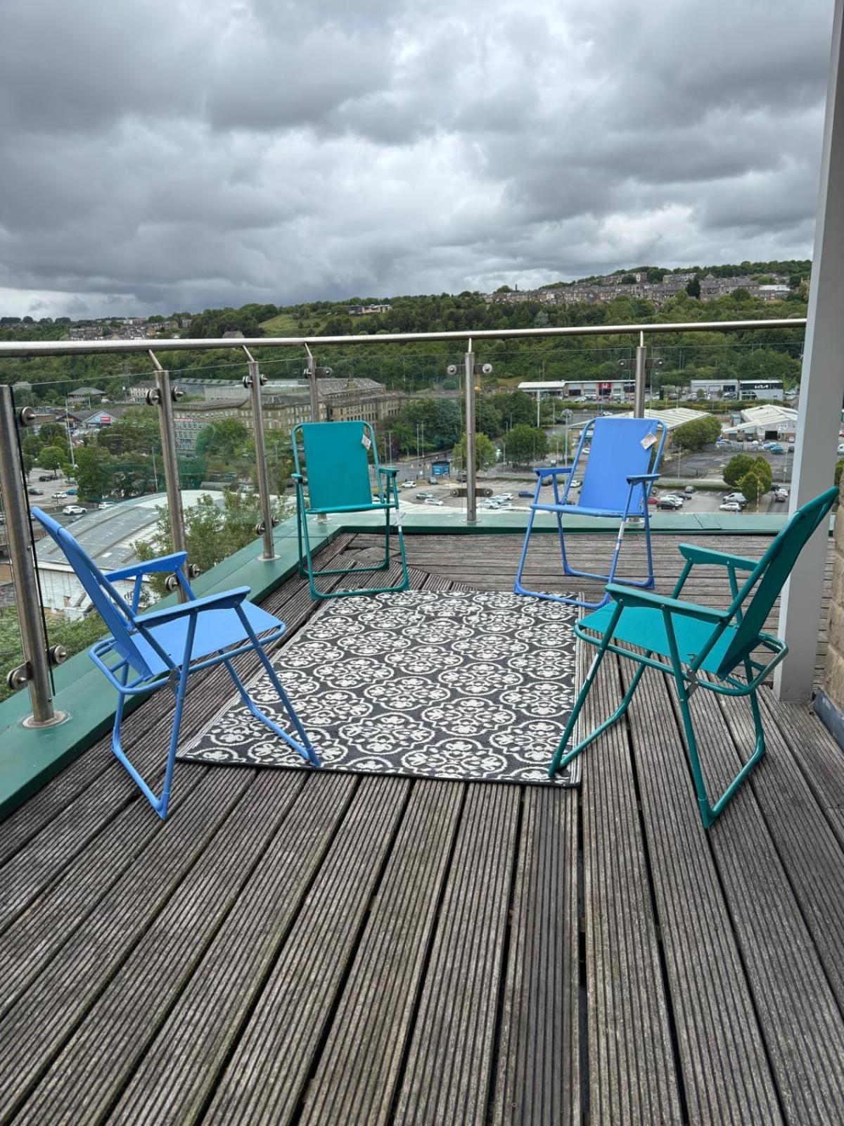 2 Bedrooms, 2 Bathrooms Stunning Penthouse City View Bradford  Zewnętrze zdjęcie